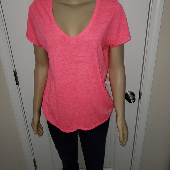 Under Armour Tops - Breast Cancer Awareness Shirt